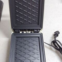 ホットサンドメーカー　電気圧着式の画像