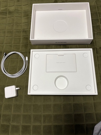 【美品】 MacBook Air SSD256GB メモリ16GB M3 13.6-inch 2024年モデル