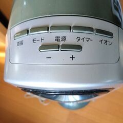 タワー型スリムファン（扇風機）の画像
