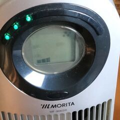 タワー型スリムファン（扇風機）の画像