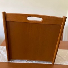 カリモク　マガジンラックの画像