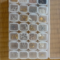 レジン パーツ 小物 まとめ売り ケース付きの画像