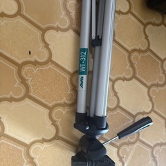 トースター、加湿器、三脚の画像