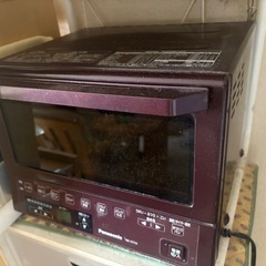 トースター、加湿器、三脚の画像