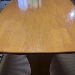 ダイニングテーブルの画像