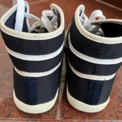 新品　スニーカー👟　サイズ36⁉️ レディースの画像