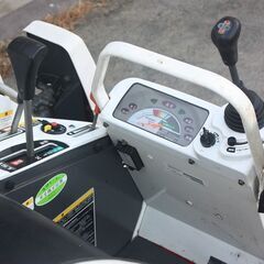 クボタ コンバイン 2条刈 AR218 237時間 15.5馬力 刈取スライド オートクラッチ グレンタンク オーガ 【簡易清掃】【農機具でっく】【福岡】【コンバイン】の画像