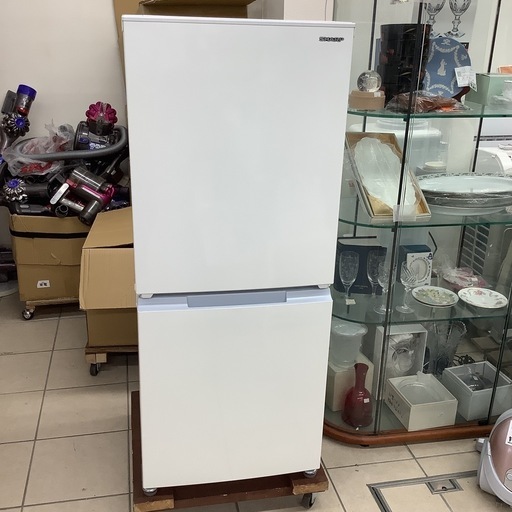 SHARP シャープ冷蔵庫SJ-15E9-W 2022年製 152L (stockroom) 川名