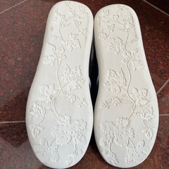 新品　スニーカー👟　サイズ36⁉️ レディースの画像