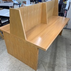 【ジモティー割引で最大15％OFF⭐️】   閲覧テーブル　図書館家具  ※ 2400010542497の画像