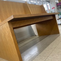 【ジモティー割引で最大15％OFF⭐️】   閲覧テーブル　図書館家具  ※ 2400010542497の画像