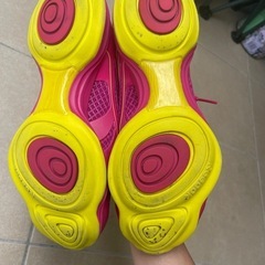 リーボックスニーカーの画像