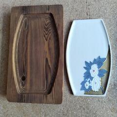 木製寿司下駄３　２枚セット　陶器皿付き　下駄サイズ約23cm×40cm 厚み約2cm の画像