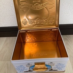 白い恋人の缶の画像