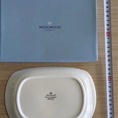 Wedgwood 花柄皿 箱付きの画像
