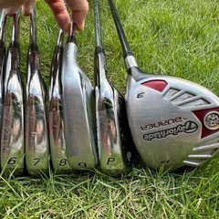 TaylorMadeのアイアンセットとウッド、ウエッジの画像