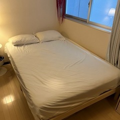 ダブルベッド　フレーム＋マットレス