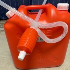 石油ファンヒーター　灯油缶付きの画像