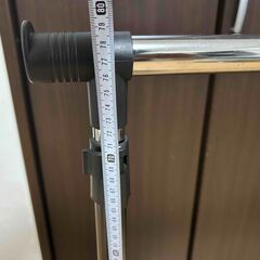 ハンガーラック　洗濯物干し　キャスター付き　伸縮性の画像