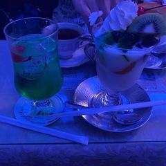 カフェ行きませんか？