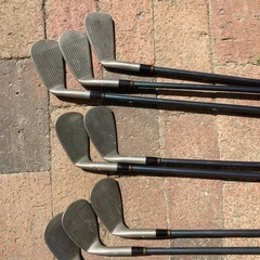  テーラーメイド　アイアン　8本　右　TaylorMade V721   FORGEDの画像
