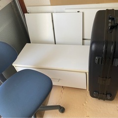 机 ・椅子など
