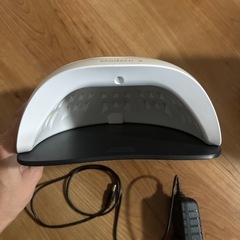 ジェルネイル　UVライトの画像