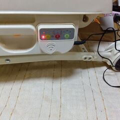 ハイローチェア(自動)、ゆらゆらロッキングチェアの画像