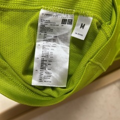 ユニクロUNIQLO速乾TシャツMサイズの画像