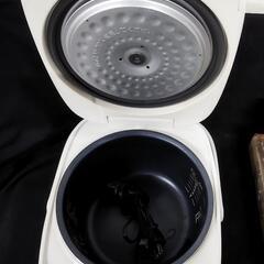 TIGER タイガー 炊飯器 5.5合炊 2024年製 JBH-G101 0712-014の画像