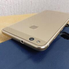 値下げ！中古スマホ④美品格安（ケースおまけ）！SIMフリー HUAWEI P10 lite（ゴールド）の画像