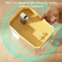 犬猫用　ペット自動給水機　イエロー　ホワイト　　3セットあります！の画像