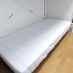 脚付きマットレスの画像