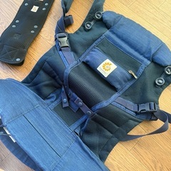 エルゴ 抱っこ紐 アタッチメント付きの画像