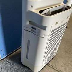 【格安】SHARP 加湿空気清浄機 KC-E50-W 2015年製 通電確認済み 早い者勝ち 引取歓迎 配送OKの画像