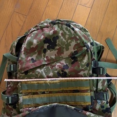 【迷彩柄リュックサック／元自衛官使用品階級章付き
】の画像