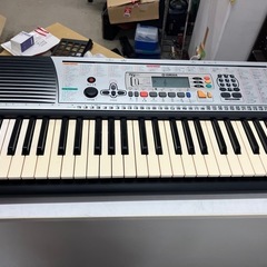 A2507-345 ヤマハ電子キーボード PORTATONE PSR-201 61鍵盤 動作確認済み キズ 汚れあり 付属品ありの画像