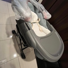 COMBI コンビ 電動ハイローチェアの画像