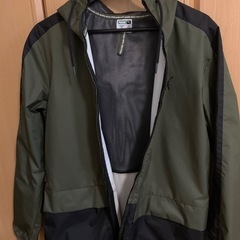 PUMA プーマ　ジャケット（レインコート）の画像