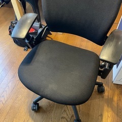 Steelcase　リープチェア TB117の画像