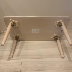 折りたたみ机の画像