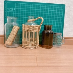 おしゃれな瓶4点セット！まとめ売りの画像