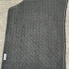 【物々交換も可】DBA-L575S ダイハツ ムーブコンテ 消臭加工 純正フロアマット 一台分 程度は良いです。【ご不要な自動車部品その他何でも色々なものと交換させていただくことも可能ですので、お気軽にお問い合わせください】の画像