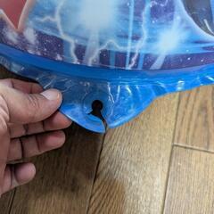 浮き輪　男の子の画像