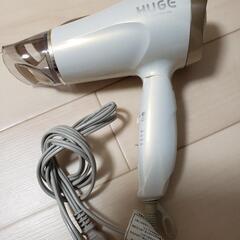 ドライヤーと【おまけ】つや出しスプレーの画像