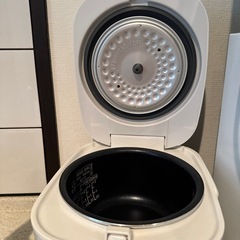 炊飯器の画像