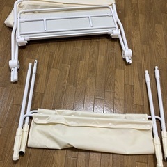 オムツ交換台の画像