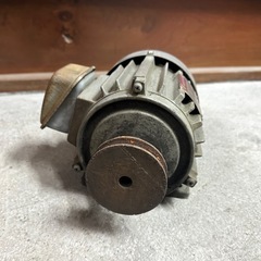 日立　3相200V モーター◇プーリー付きの画像