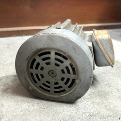 日立　3相200V モーター◇プーリー付きの画像