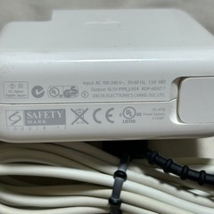 Apple純正　60W MagSafe Power Adapterの画像